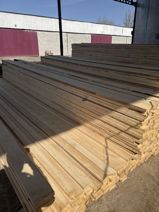 Пиломатериал доски лес