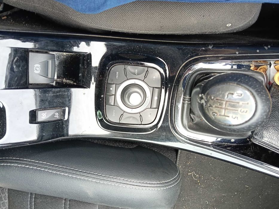 Schimb Megan GT style bose eddition cu BMW X3 sau BMW E60