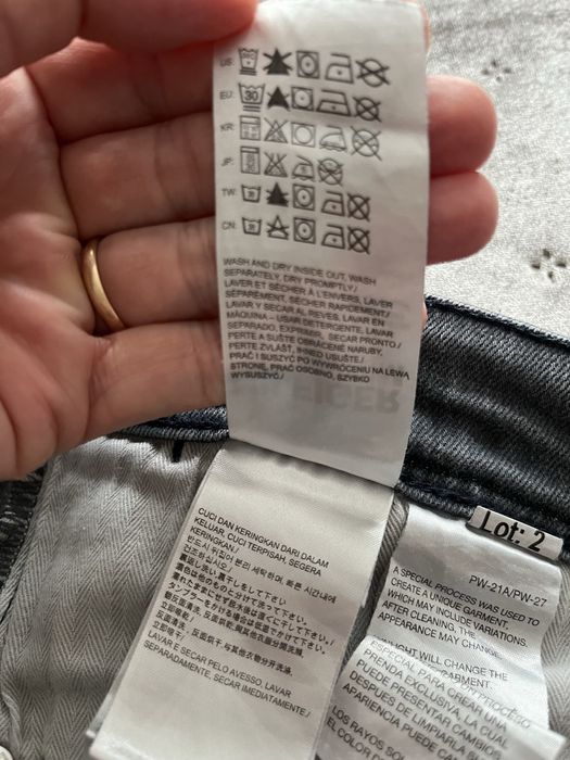 Blugi barbati . Tommy Hilfiger. 38/34