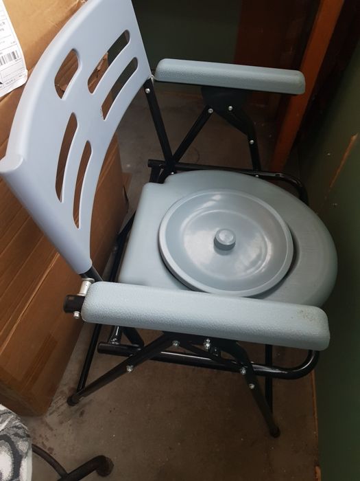 WC pentru persoane invarsta