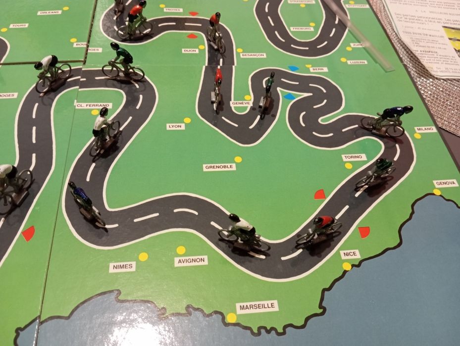 Avespace France Tous pour un maillot Tour de France Rare society game