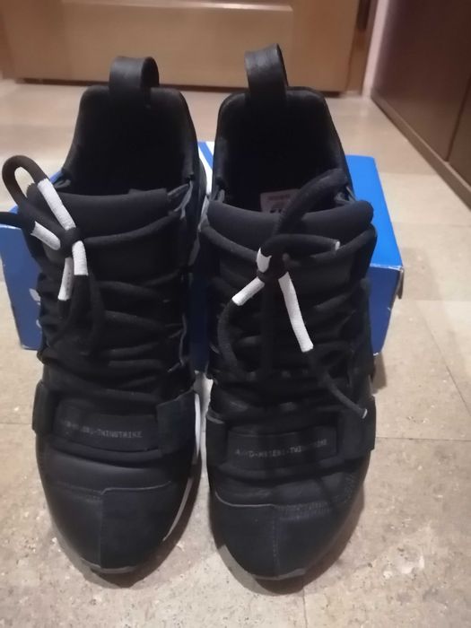 Продавам маратонки Adidas Twinstrike ADV Stretch Leather. Нови