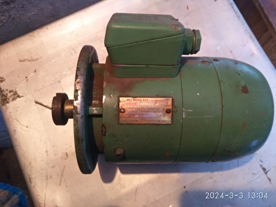 Продам электродвигатель