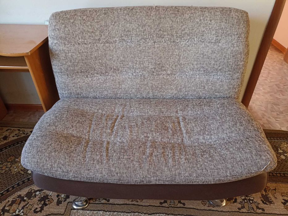 Диваны раскладывающиеся, 2 шт.