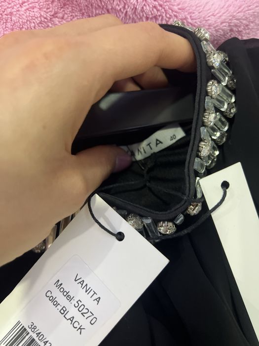 Дамска рокля маркова с камъни