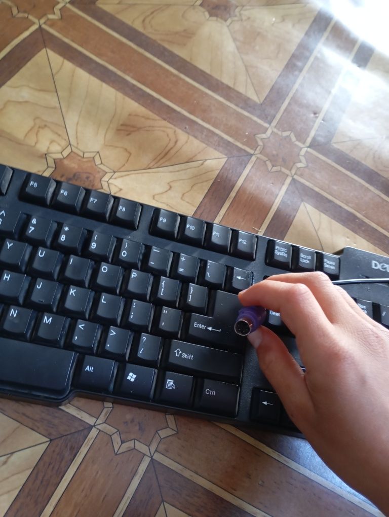 Vând tastatura de la DELUX mai multe detali in descriere 30 RON