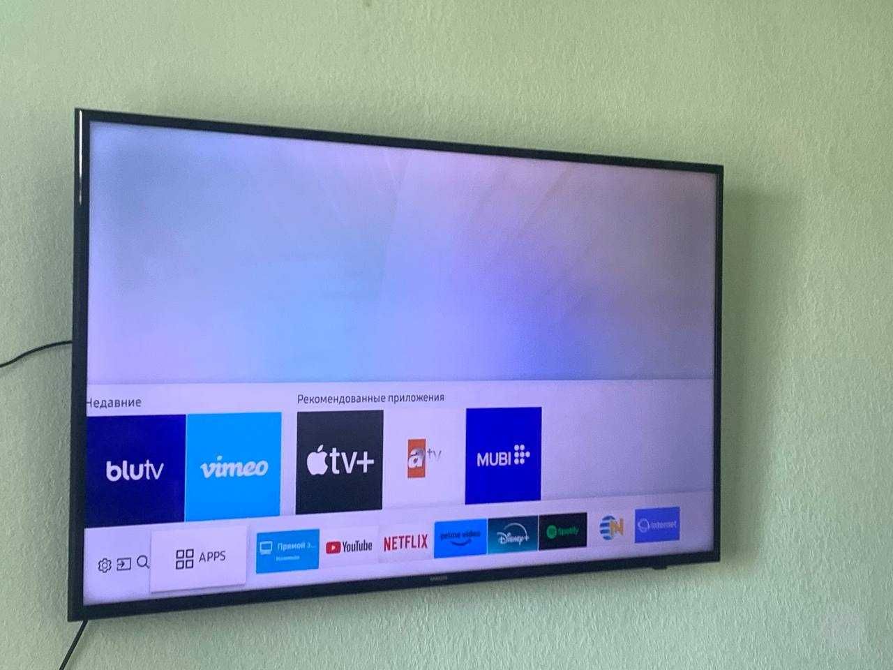 Телевизор Samsung Series 6 MU6100 4К UHD LED TV диагональ 50