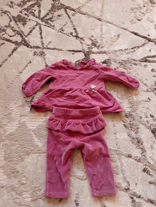 Бебешки дрехи и памтофки