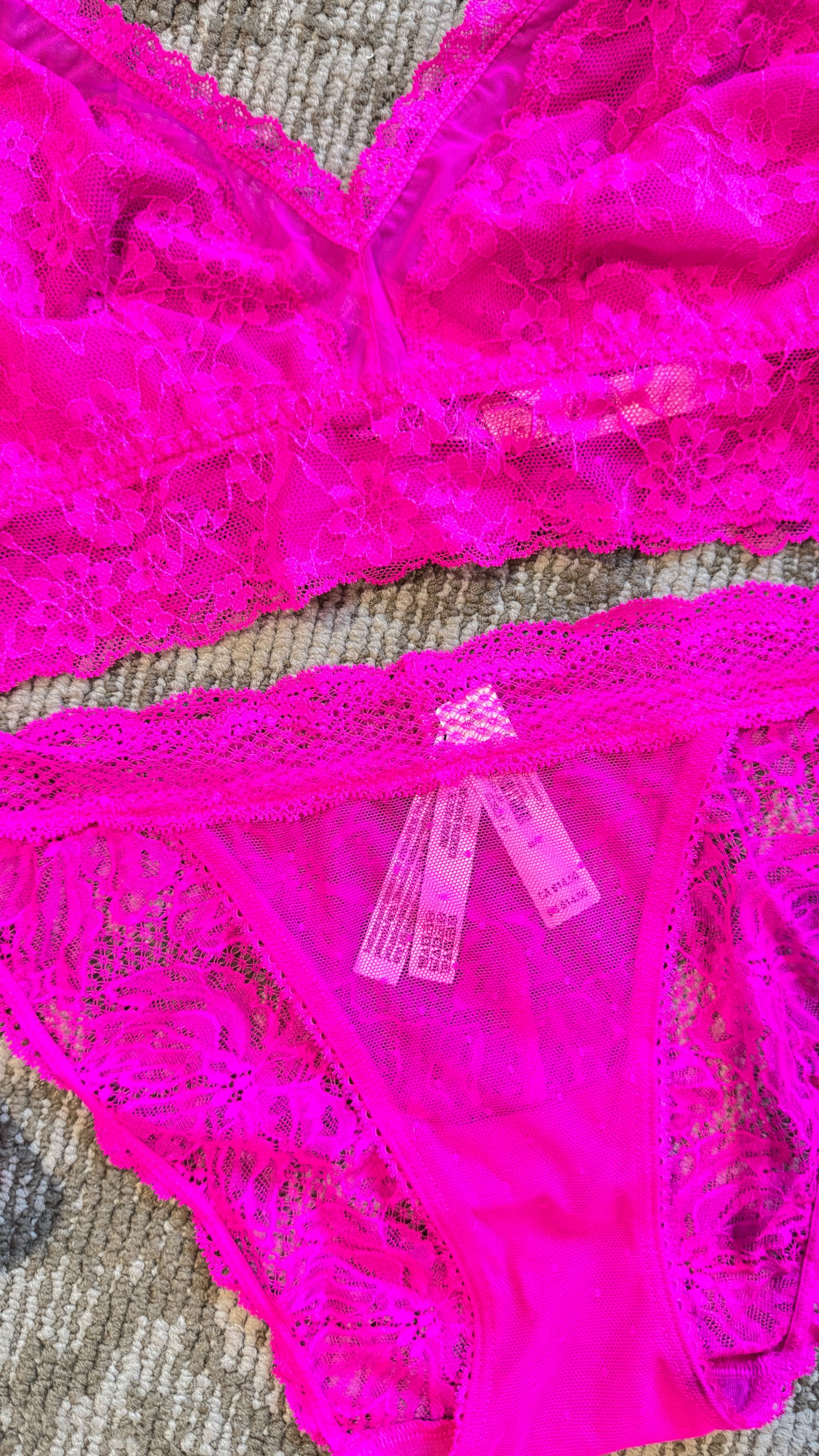 Комплект  бельо Victorias Secret розов