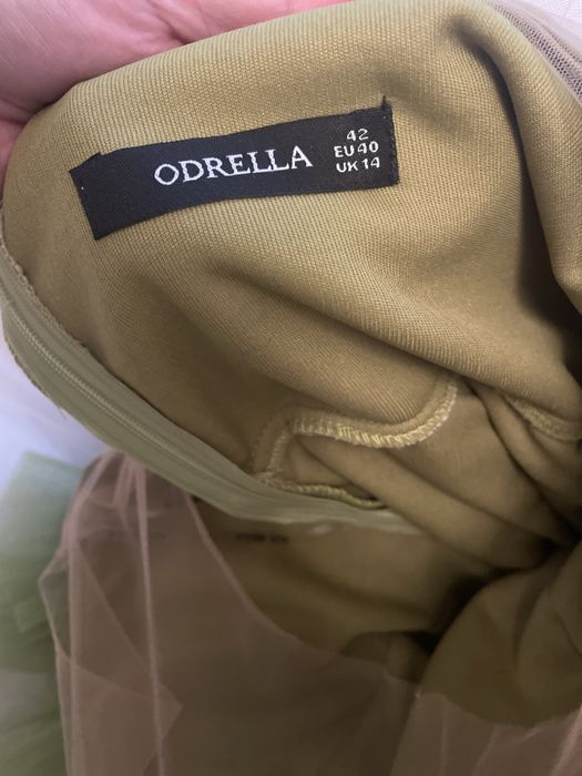 Vand rochie de ocazie