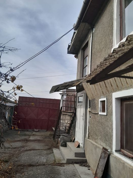 Vând casă în rupea