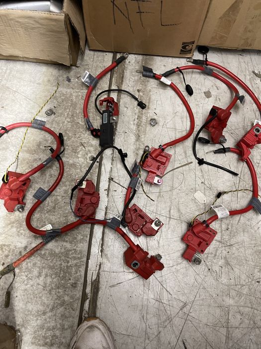 Borna plus borna baterie capsa pirotehinica bmw e90 e91 e92 e93 e87e81