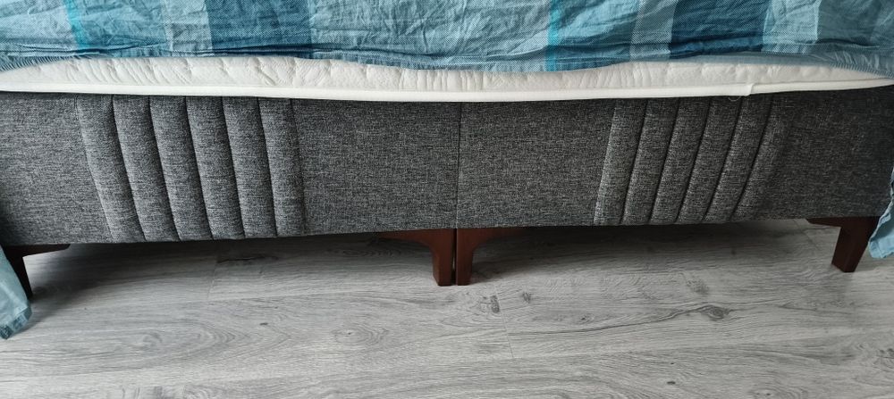 Vând pat rabatabil plus saltea