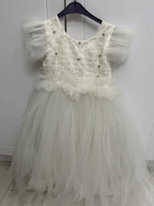 Платья нарядные на 5-6 лет