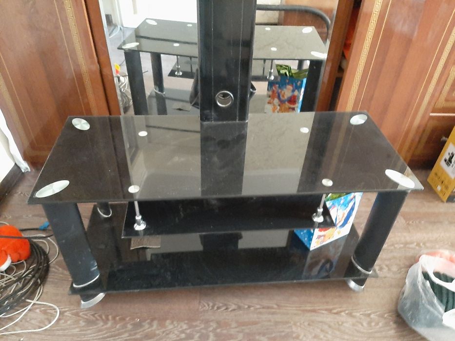 Продам подставку под тв