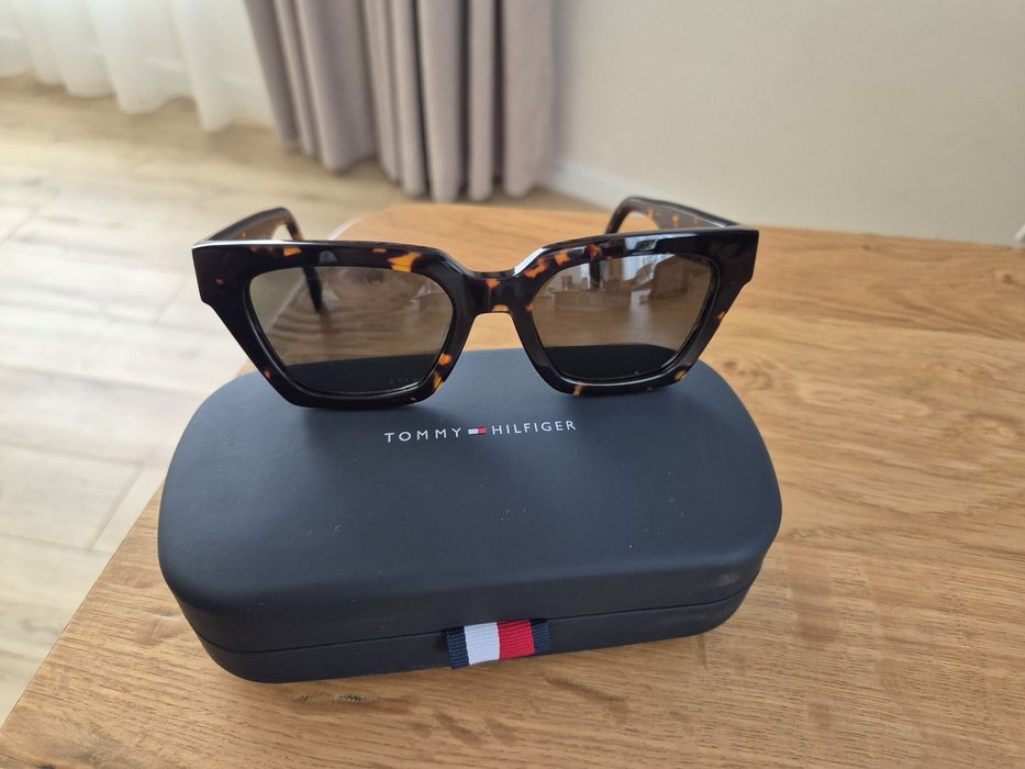 Слънчеви очила Tommy Hilfiger