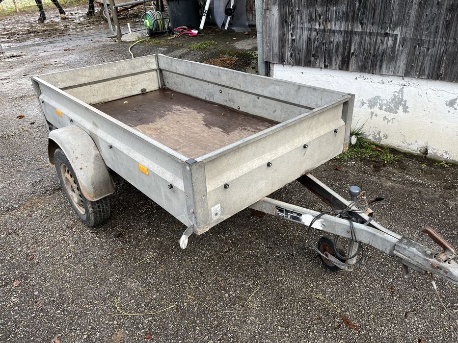 Ремарке за лек автомобил