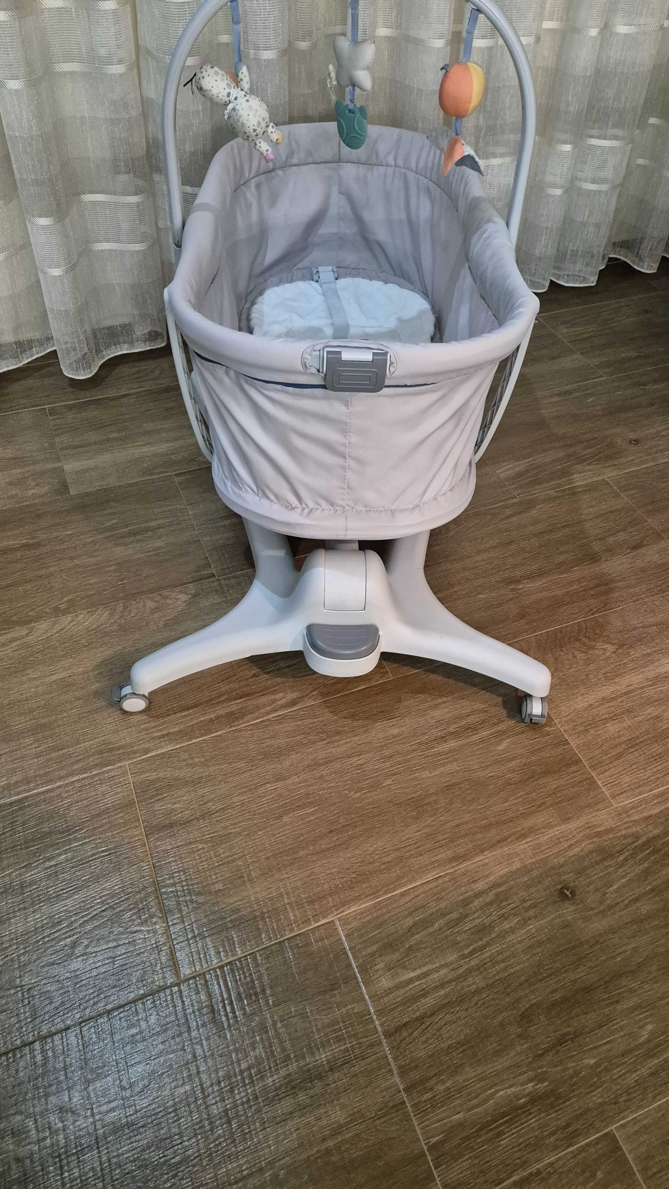Chicco 4 in 1 бебешка кошара/ стол за хранене