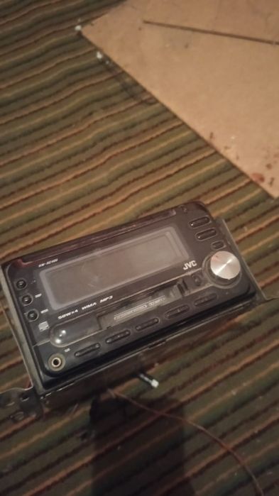 Магнетафон JVI в хорошем состояние все работает в идеяли