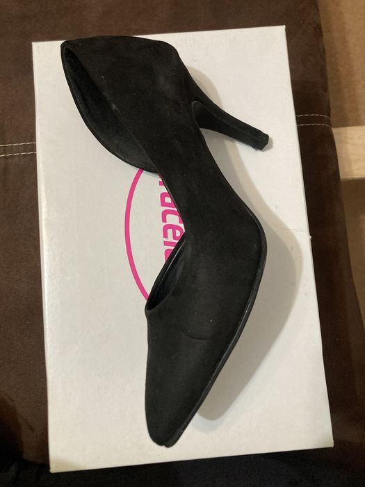 Pantofi stiletto