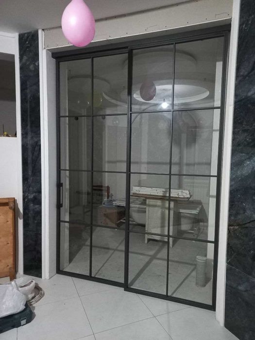 Стеклянные перегородки и двери в стиле Loft на заказ под ключ