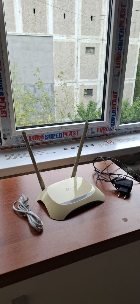 Wi-Fi роутер TP-Link TL-WR840N (V4) – отличное состояние!