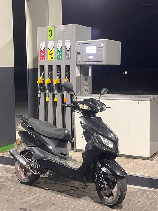 Продам скутер м8 лия