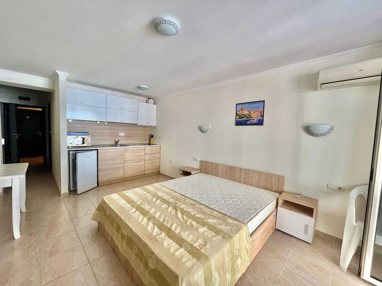 Продава се Едностаен апартамент в к.к. Елените - 60 кв.м за 834 €/кв.м - Снимка #1