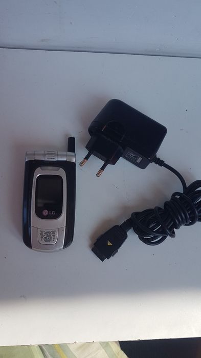 Telefoane LG 8130 si LG 8330