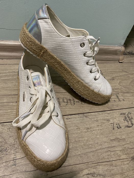 Бели платненки Big Star