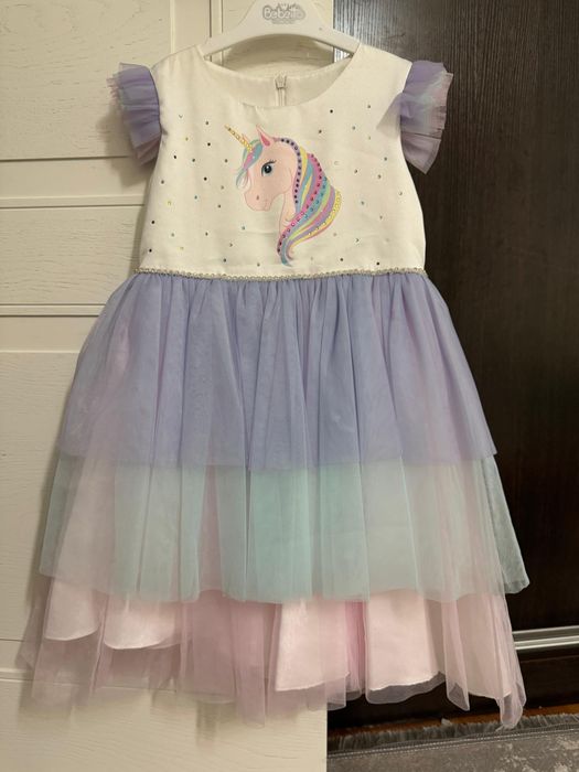 Платья детские праздничные