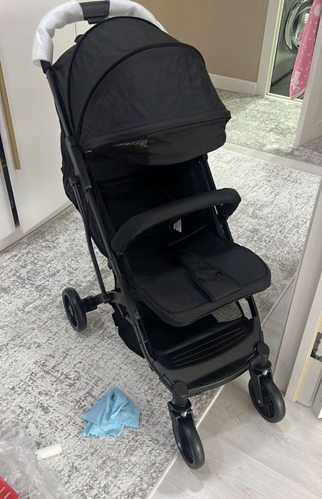 Продам прогулочную коляску