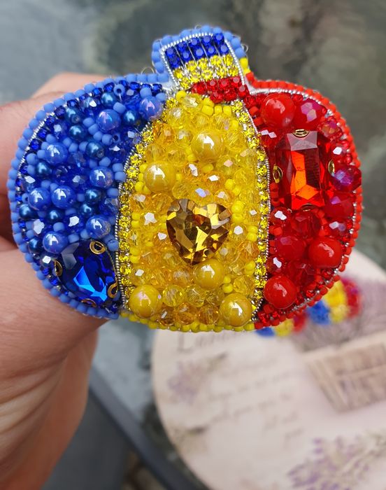 Brosa si cercei dovleac tricolor
