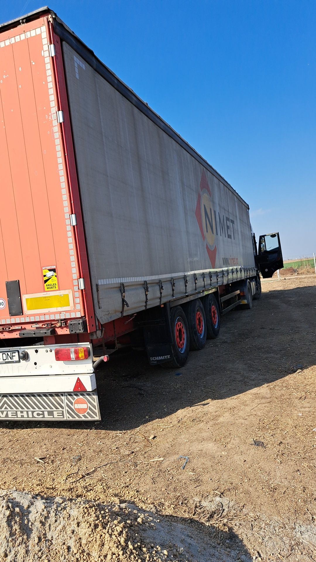 Vând ansamblu iveco stralis 2008+semiremorca schmitz cu alveola