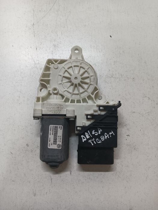 Motoras geam pivotant dreapta spate VOLKSWAGEN TIGUAN 5N_ 2007 - > C12