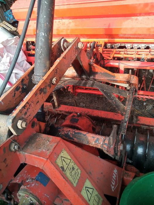 Suport pentru semănătoare