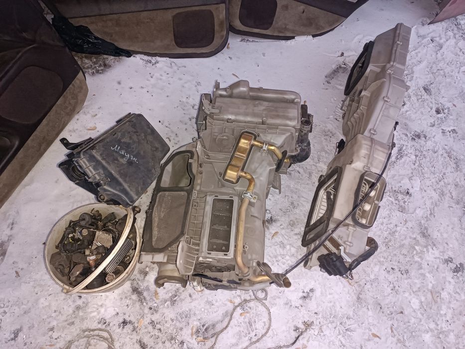 Запчасти Тойота Краун Маджеста 140кузов