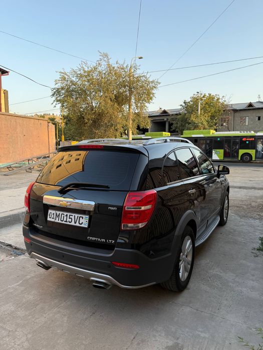 Captiva 4 rangi qora 2016