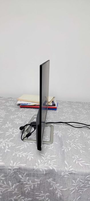 Monitor LED HP 24es – 23.8 inch Full HD Ultra Slim IPS