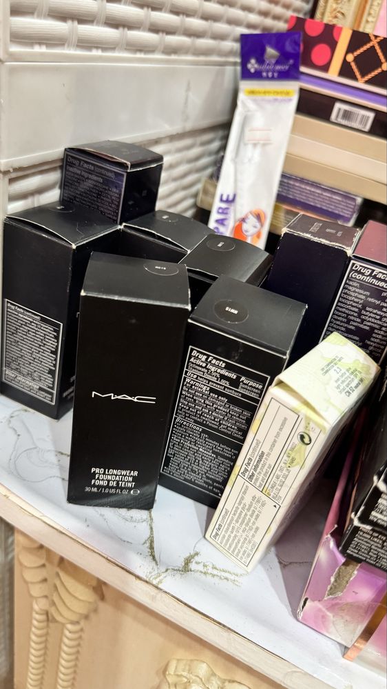 Тональный крем Mac Canada