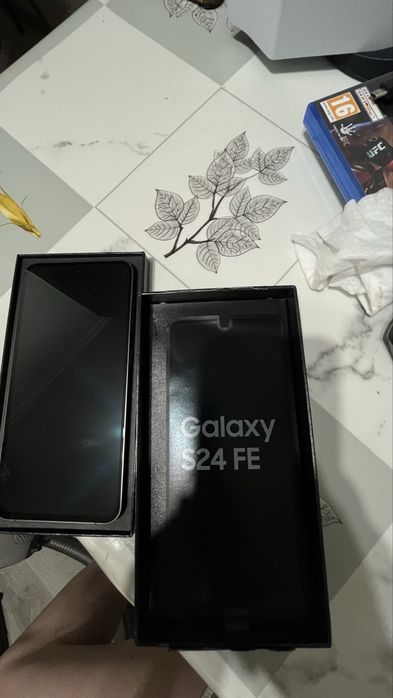 Продам Samsung Galaxy S24FE 2025г