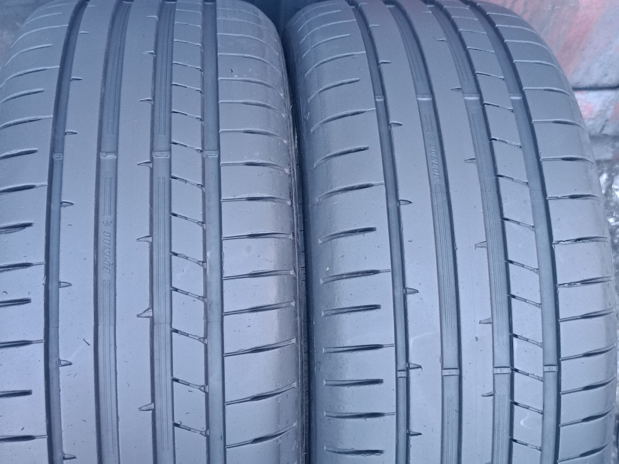 225/45/17 Dunlop
