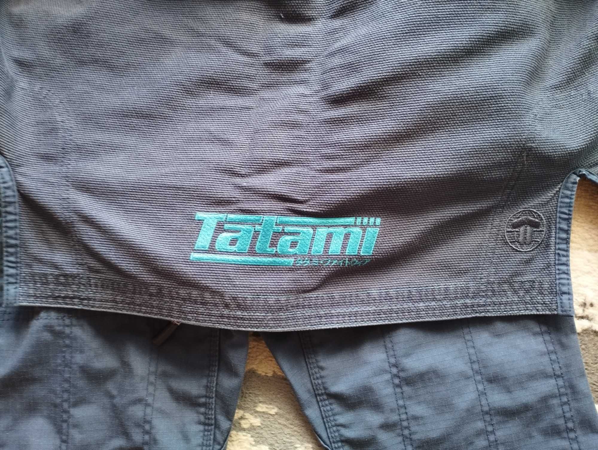 Кимоно за jiu-jitsu (жиу-жицу) на Tatami