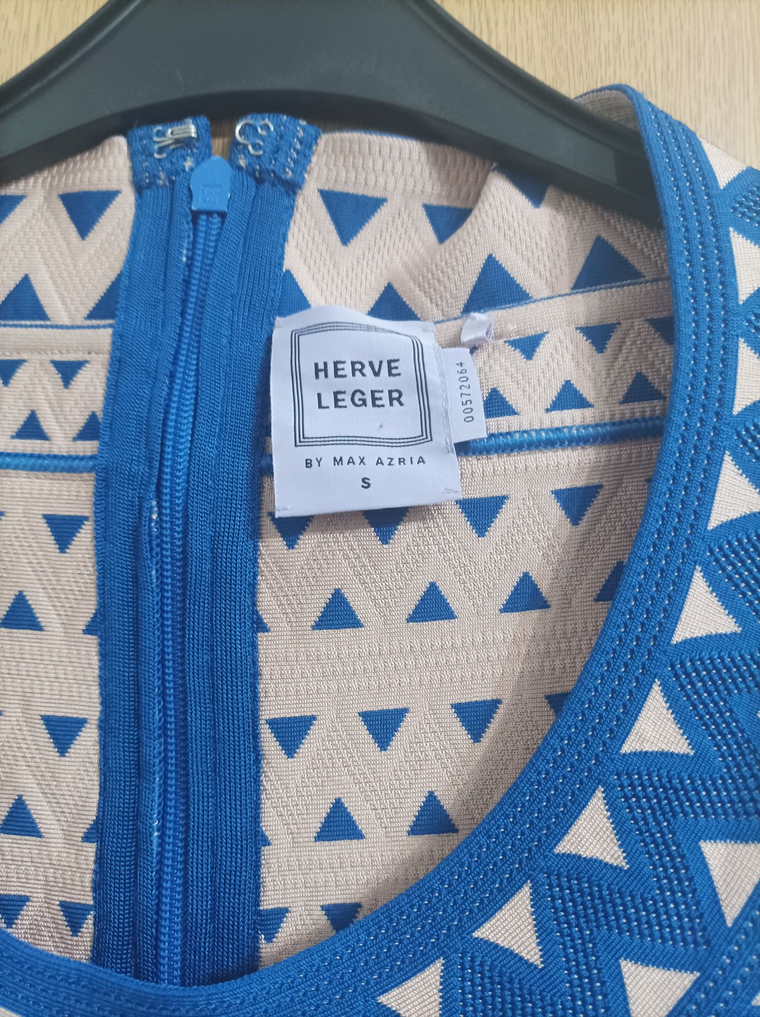 Оригинални рокли Herve Leger, Sabato Russo