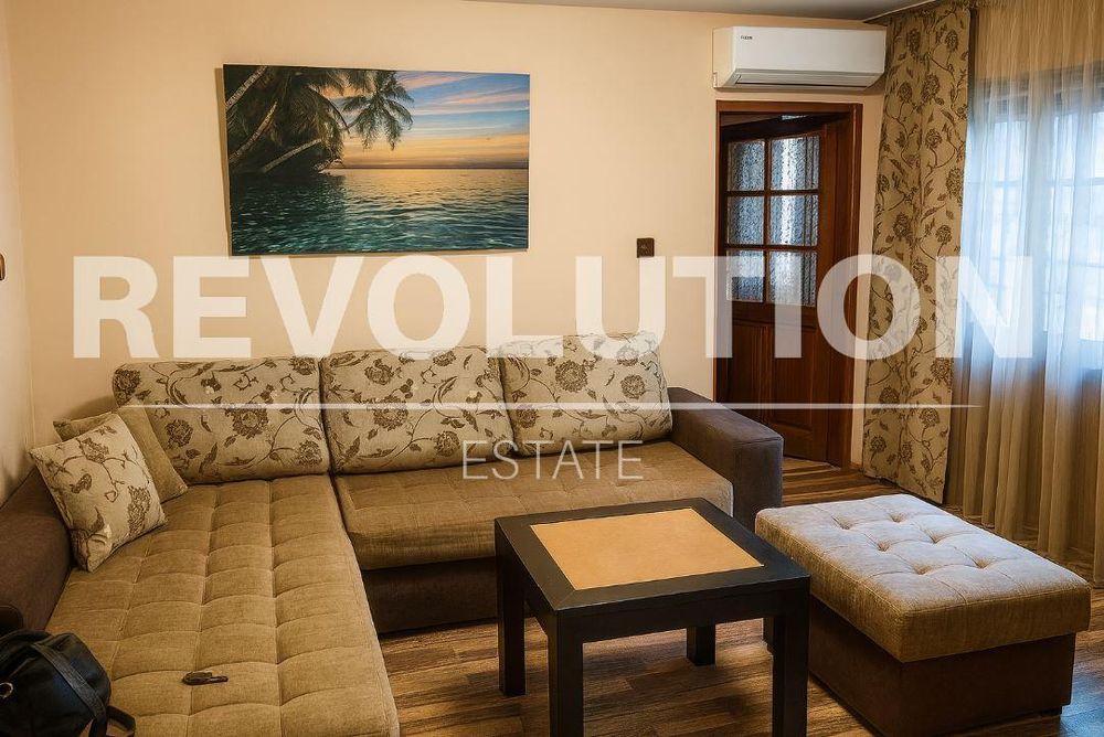 Дава се под наем Двустаен апартамент в Варна, Колхозен пазар - 65 кв.м за 300 € - Снимка #1