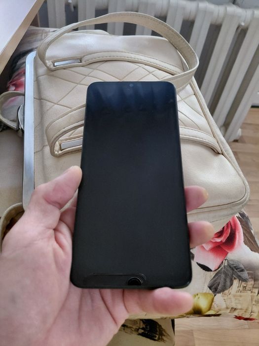 Продам редми 13с в отличном состоянии