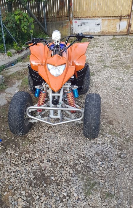 Vând atv 250 cc în stare bună
