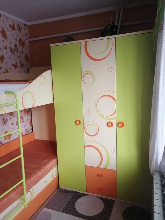 Мебельный гарнитур для детской комнаты б/у