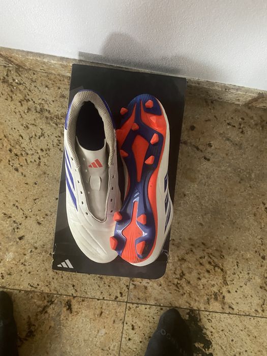 Ghete adudas f50 marime 41  purtate 130 lei negociabil