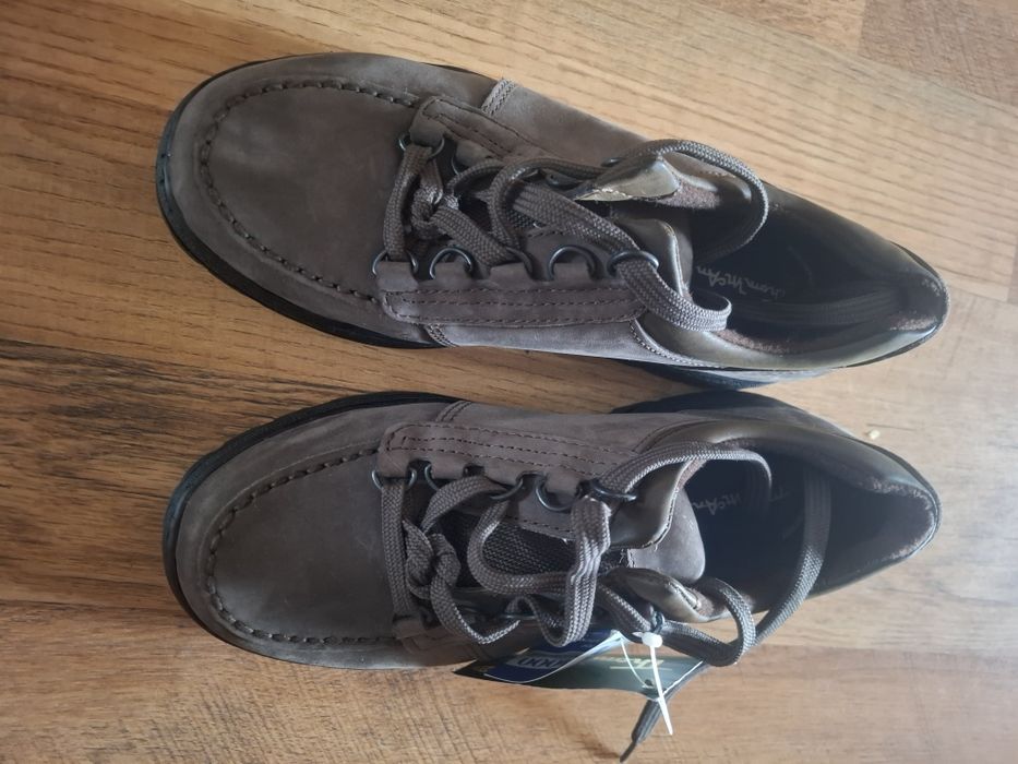 Мъжки обувки чисто нови